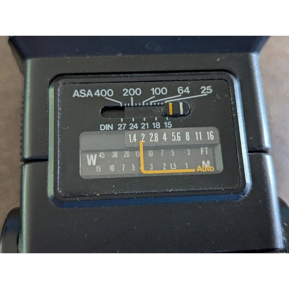 Vintage FOCAL M500C-ZOOM Auto Shoe Mount Camera Electronic Flash Unit 20-01-37